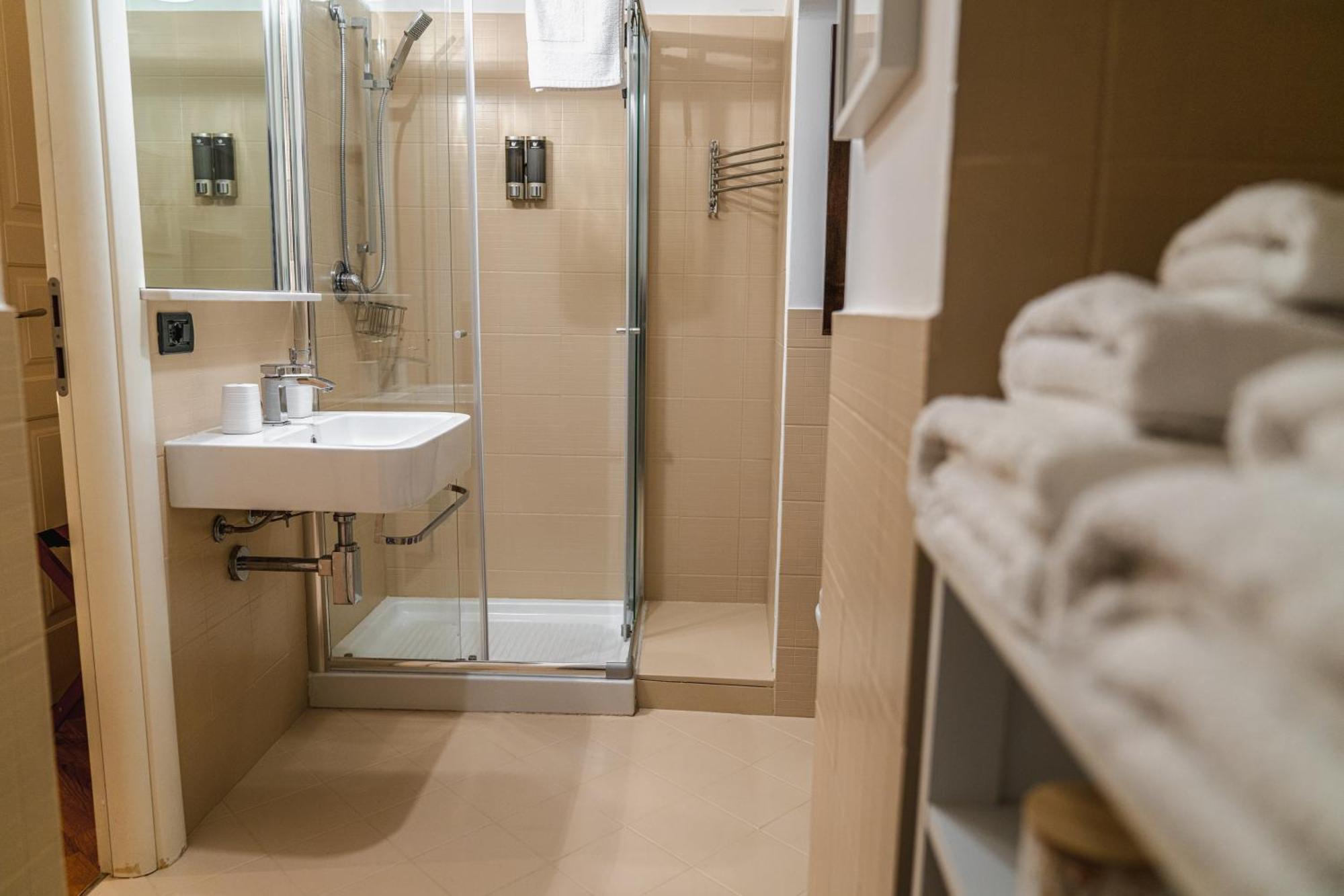 Sant'Eligio Apartments & Rooms ปาแลร์โม ภายนอก รูปภาพ