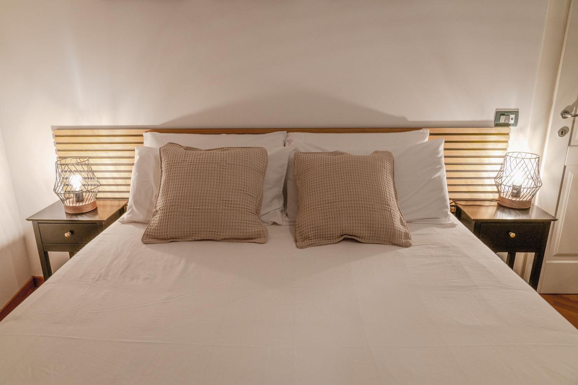 Sant'Eligio Apartments & Rooms ปาแลร์โม ภายนอก รูปภาพ